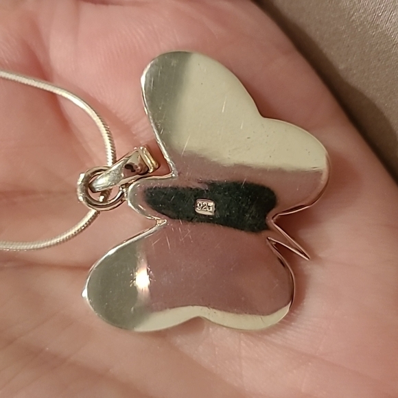 Mother of pearl butterfly sterling silver necklace - Picture 2 of 5